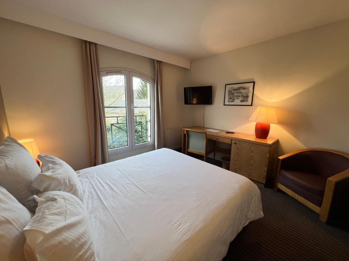 Le Pre Saint Germain Hotel Louviers Exterior photo