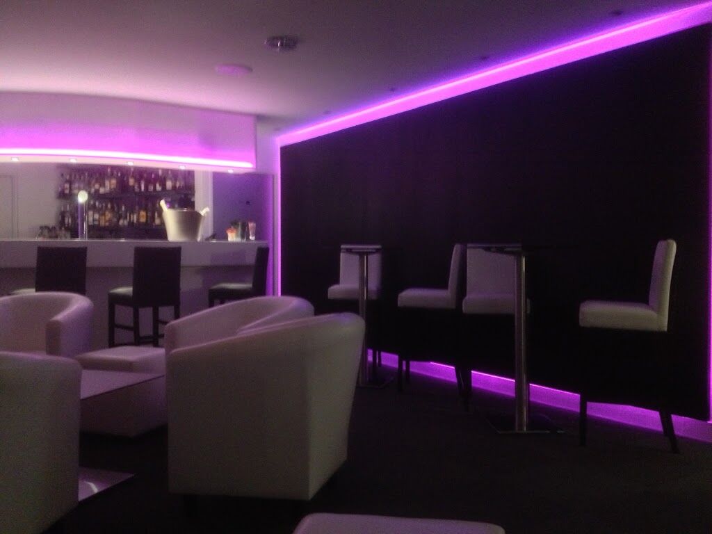 Le Pre Saint Germain Hotel Louviers Exterior photo